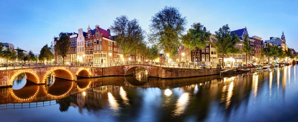 Amsterdam w nocy