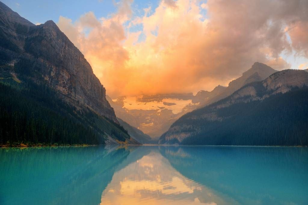 Górskie jezioro z filtrem z epoki.