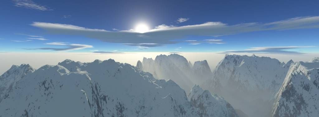 Śnieżne szczyty górskie panorama