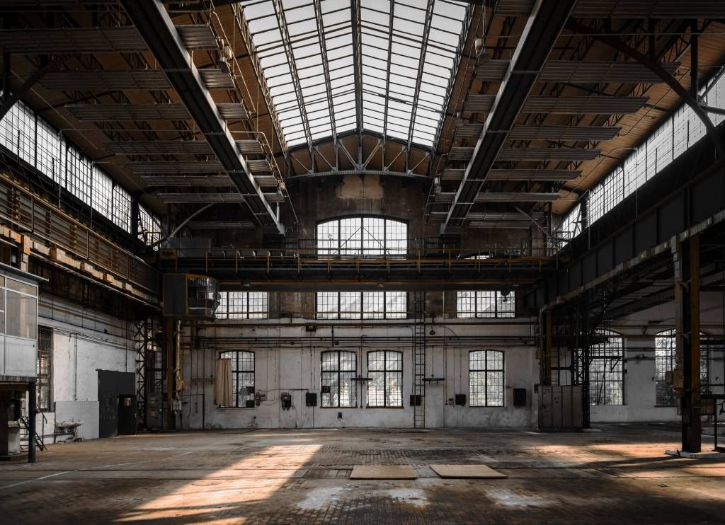 Opuszczona hala przemysłowa