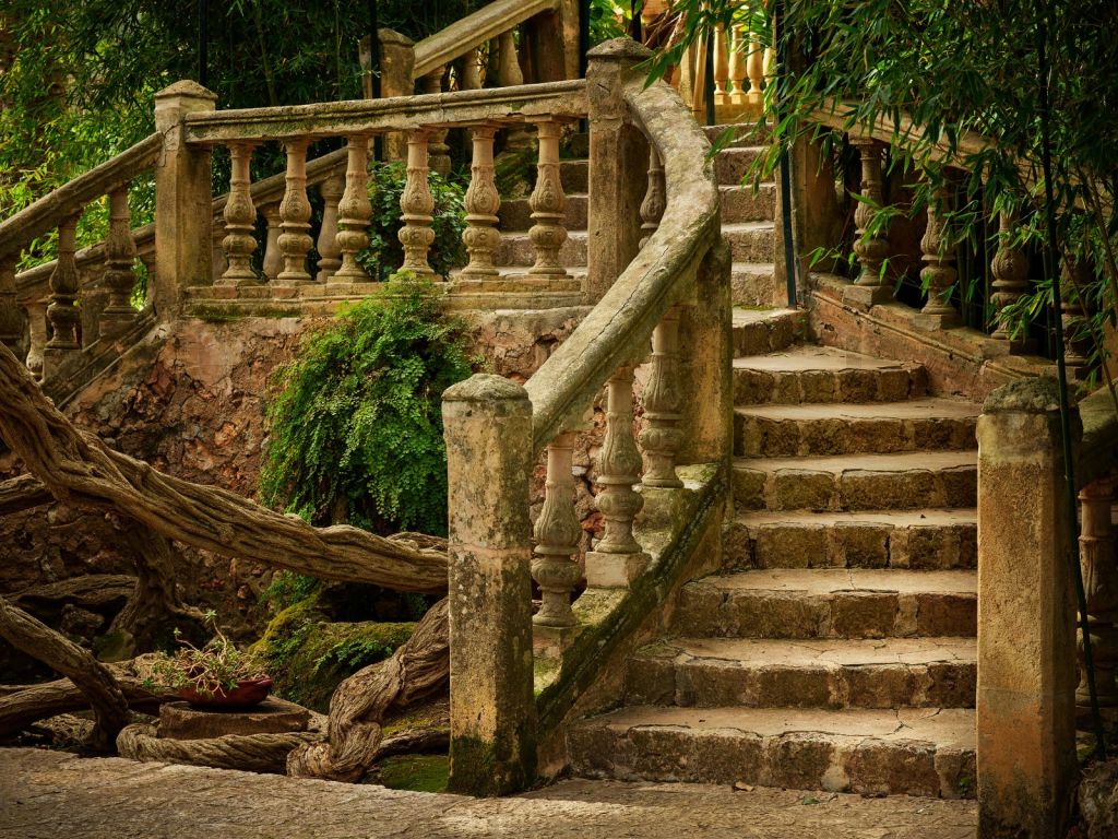 Stare schody na górę