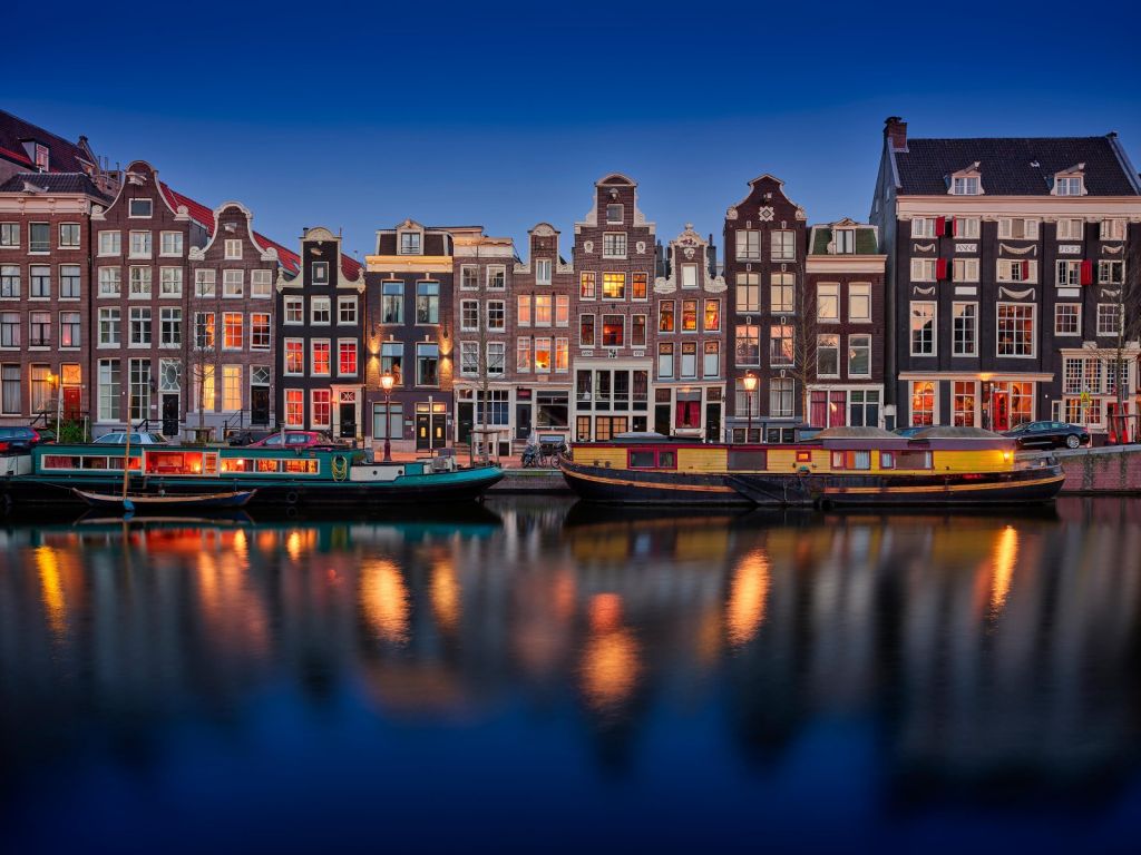 Domy kanałowe Amsterdam
