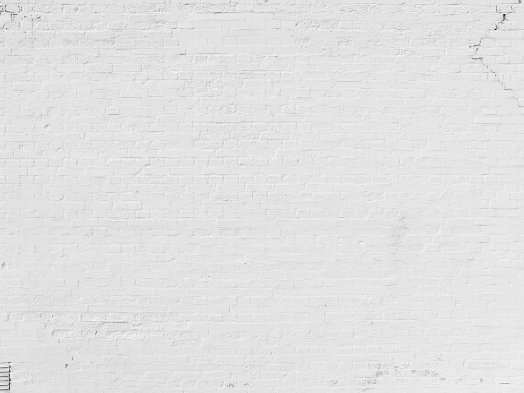 Ściana pomalowana na biało