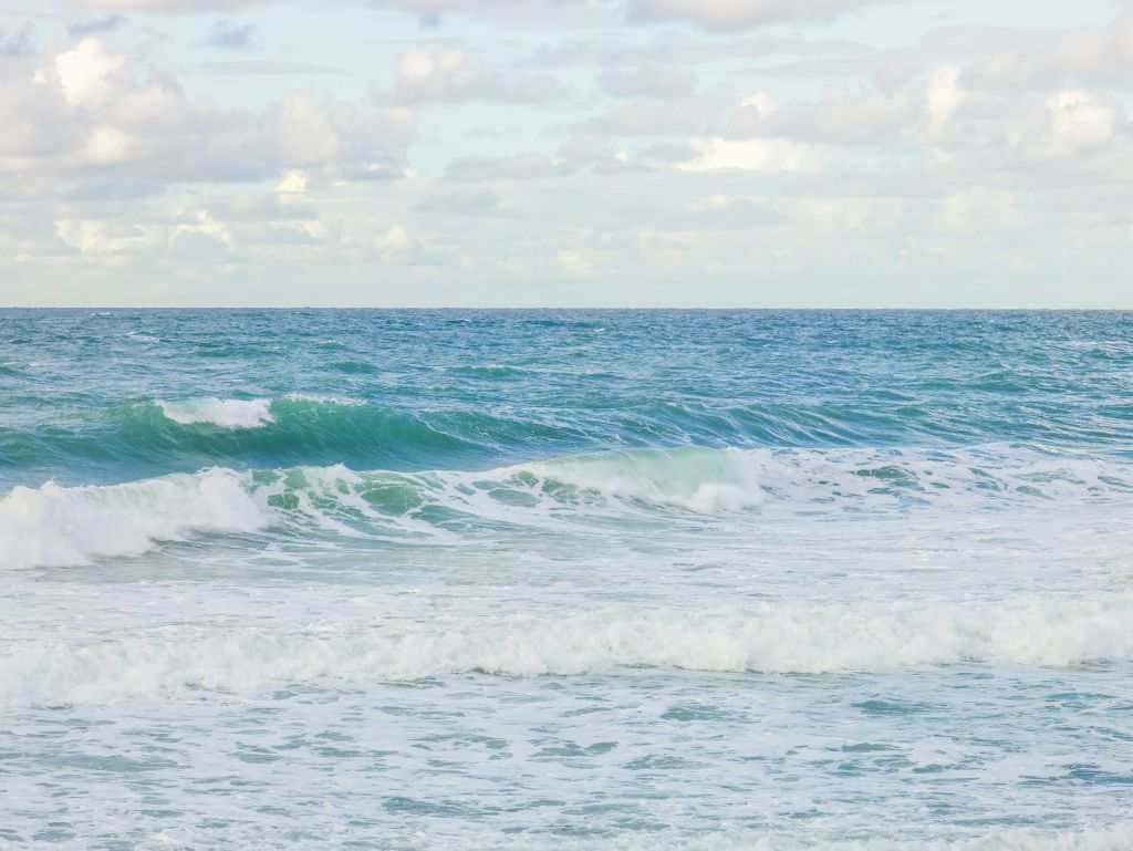 Morze z wysokimi falami