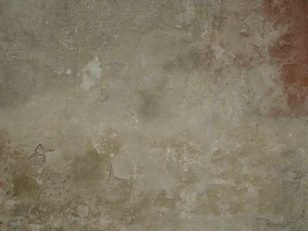 Stara ściana z zwietrzałym stiukiem