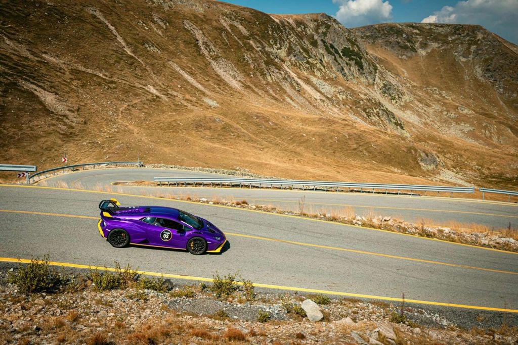 Lamborghini Huracán na górskiej drodze