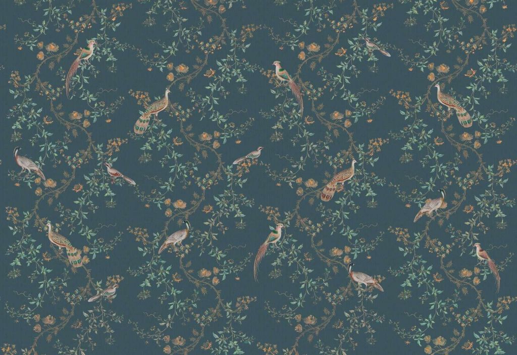 Bażanty w nocno-niebieskim kwiatowym bogactwie