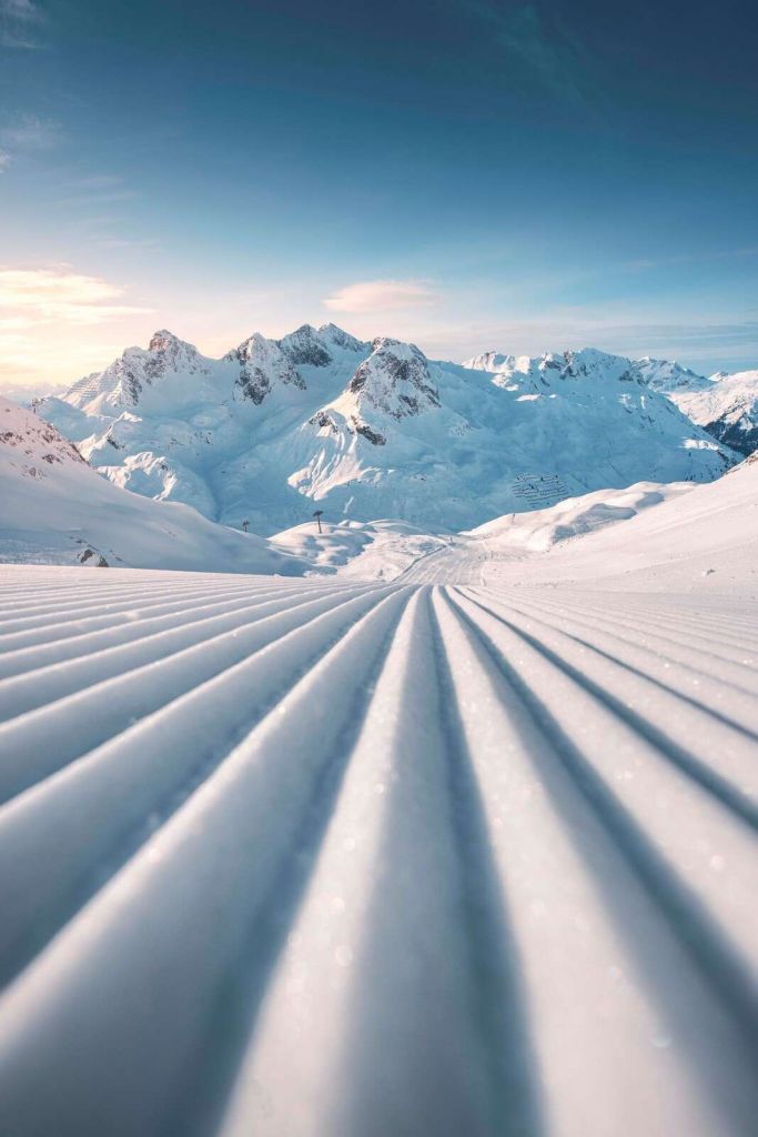 Wiersz w śniegu górskim