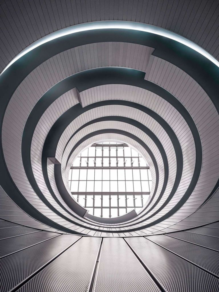 Kołowa harmonia w beżu.