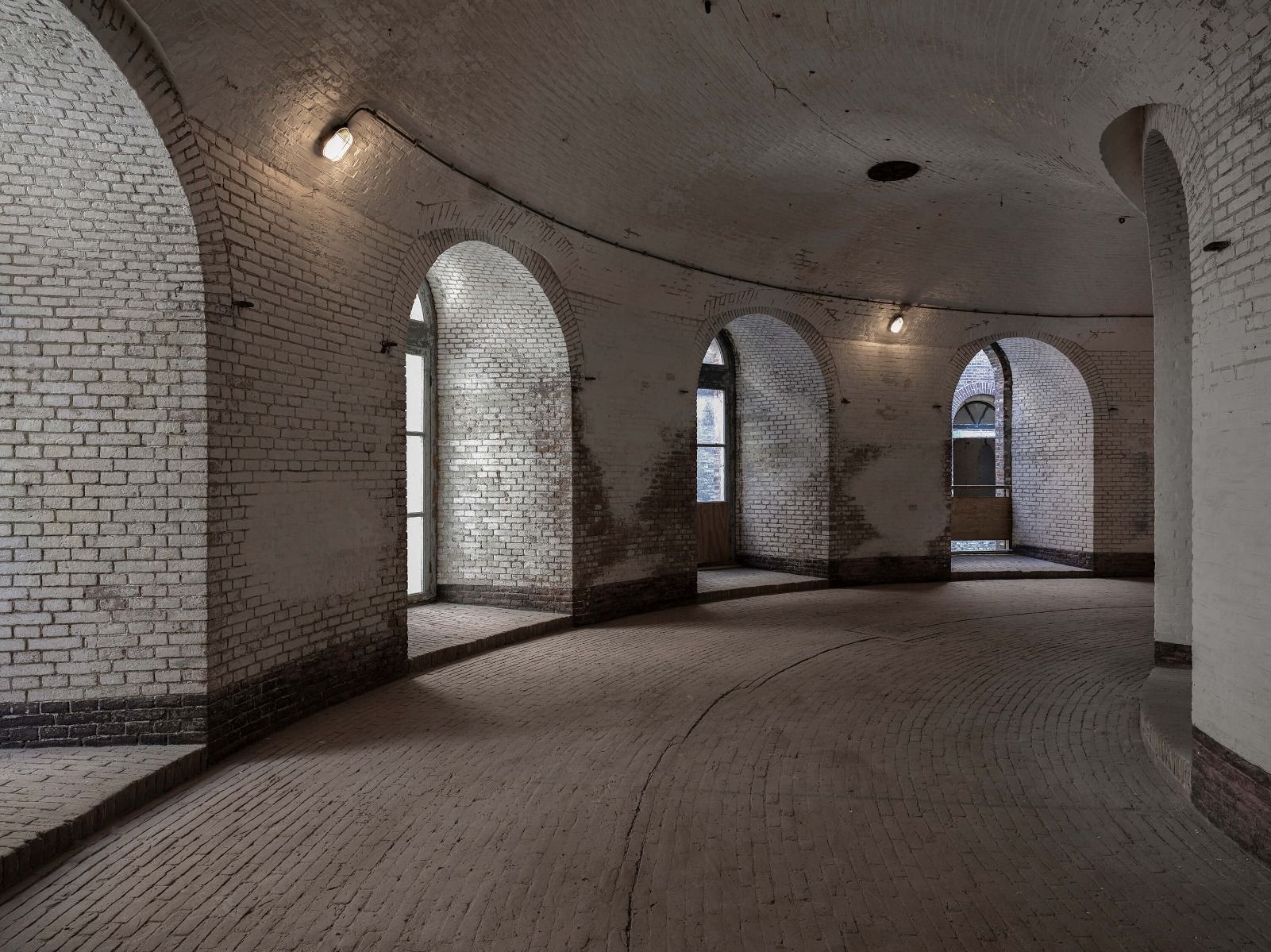 Zakrzywiony korytarz