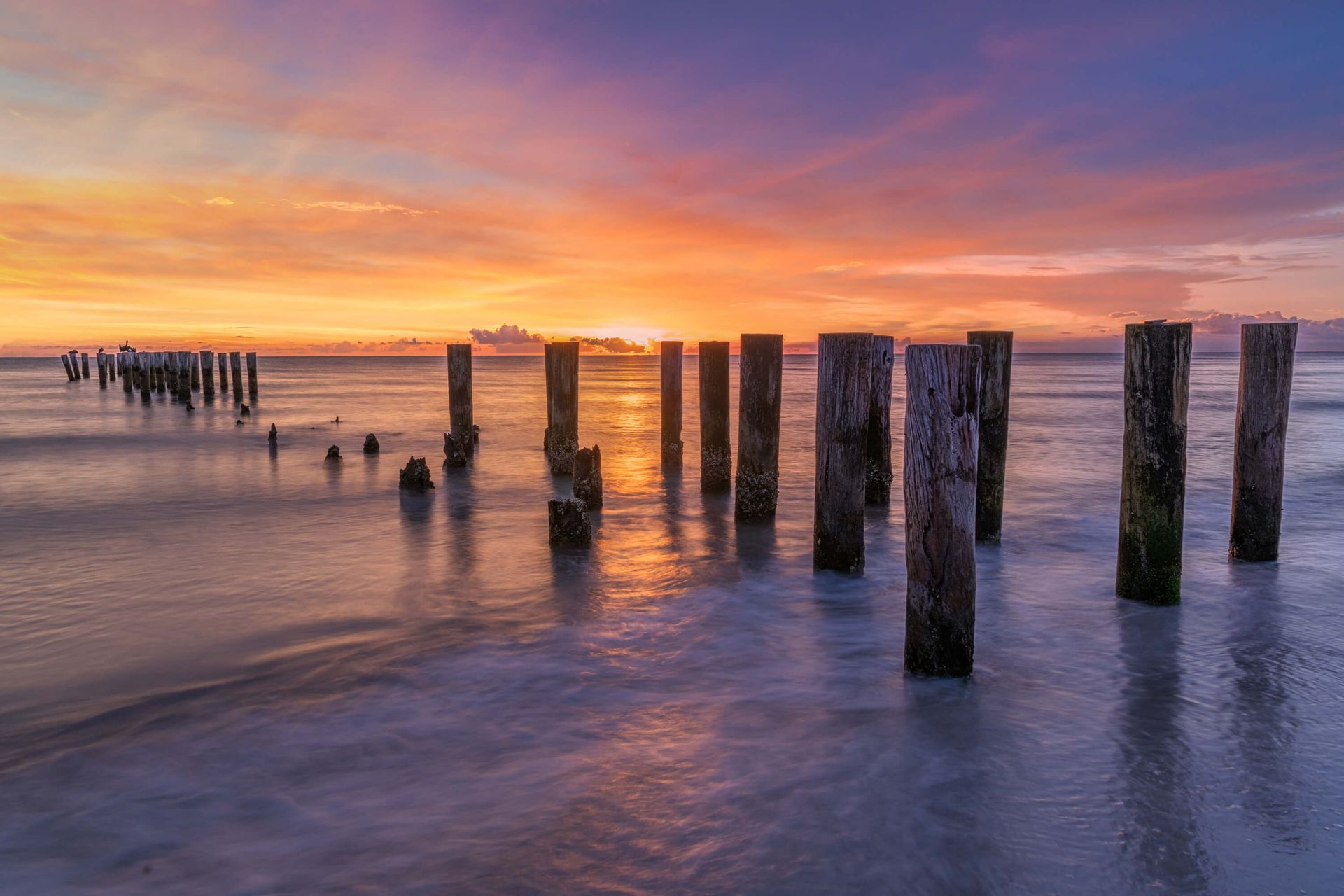 Pomarańczowo-fioletowe morze