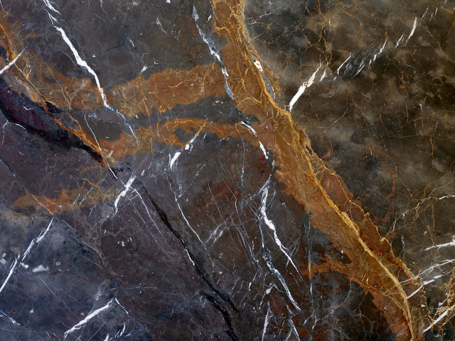 Marmur z drobnymi zmarszczkami