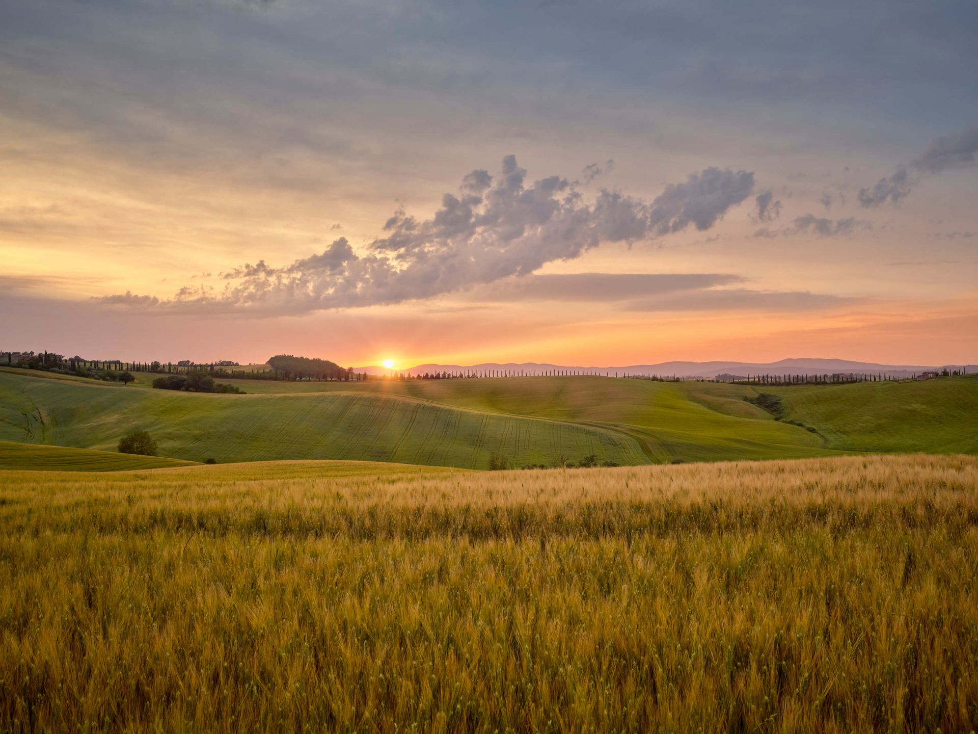 Zachód słońca we włoskim krajobrazie
