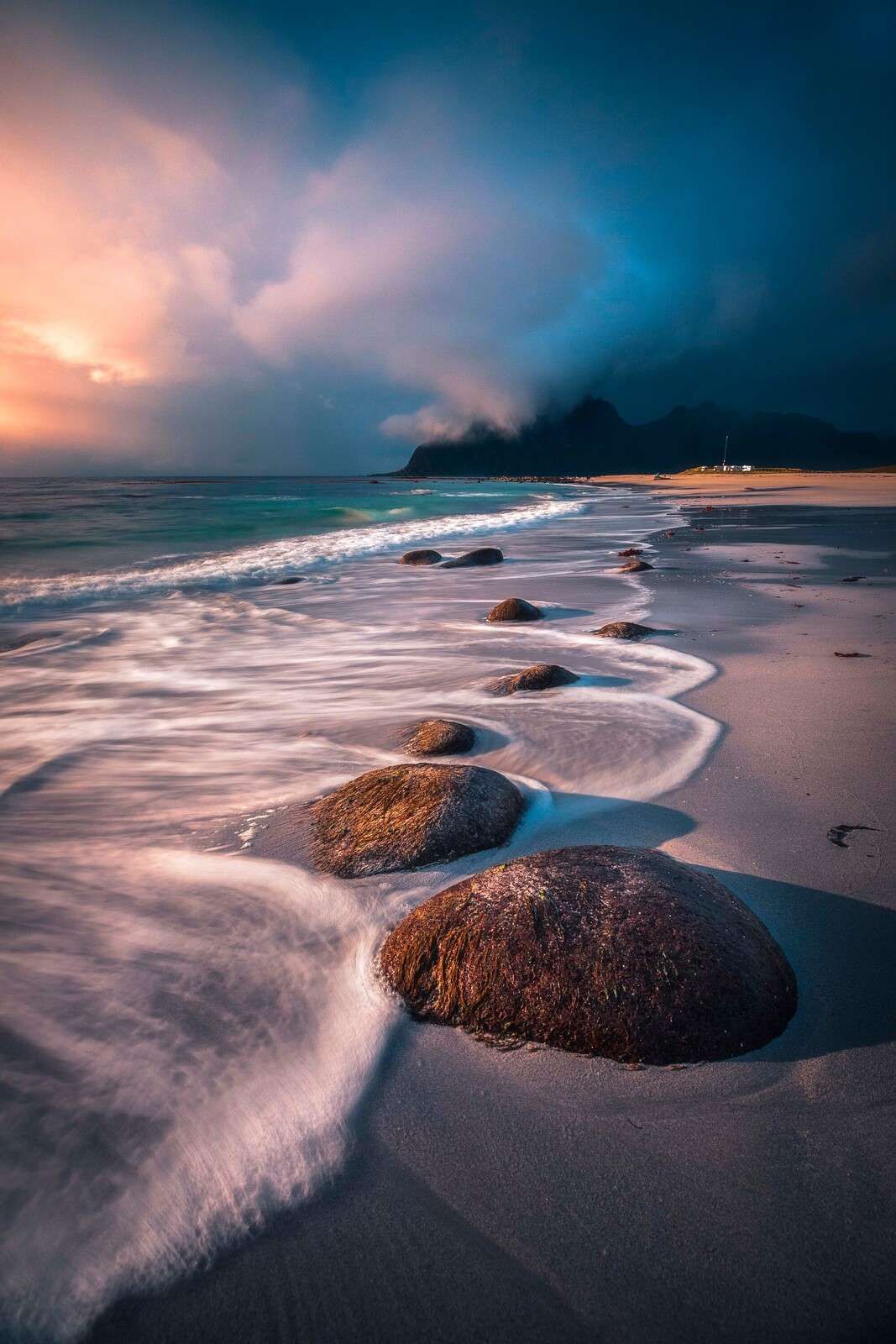 Zachód słońca nad północnym wybrzeżem