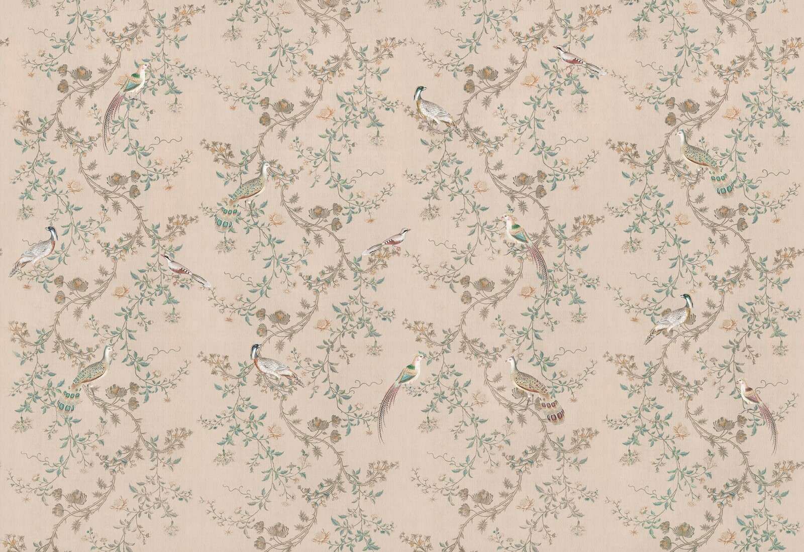 Bażanty między kwitnącymi pnączami