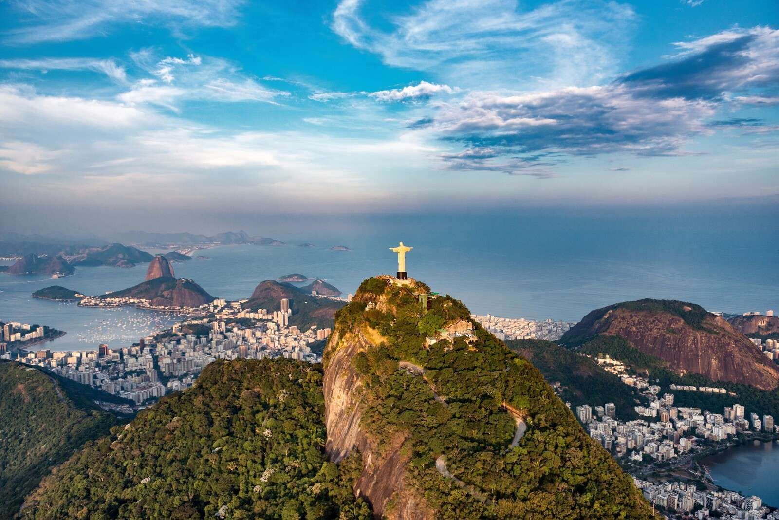 Złota godzina w Rio de Janeiro.