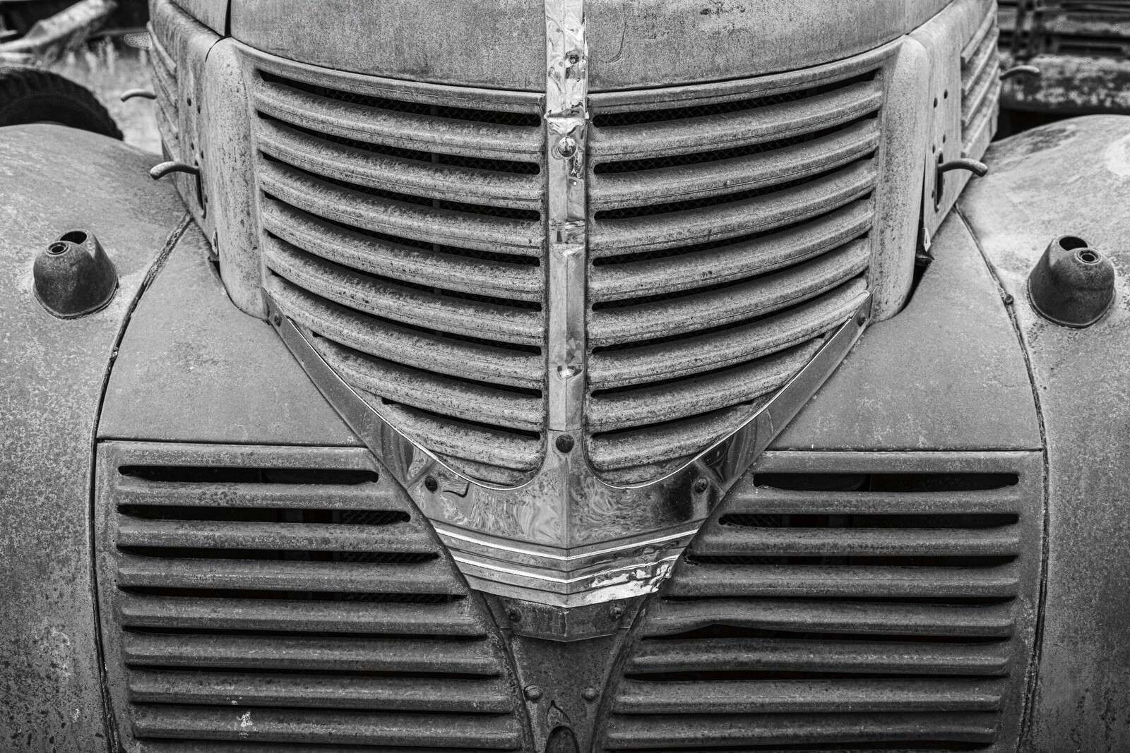 Zardzewiała stal i symetria