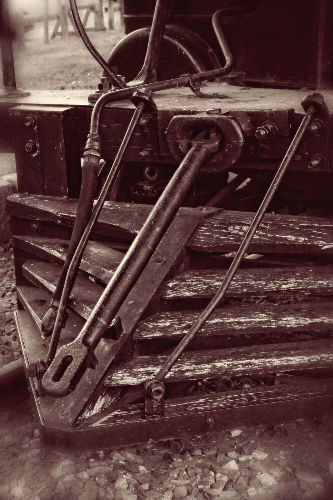 Zardzewiała linia kolejowa Sepia