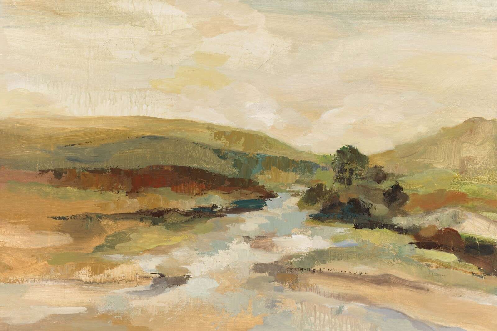 Płynąca rzeka między wzgórzami.