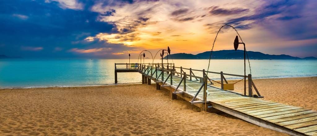 Wschód słońca nad morzem