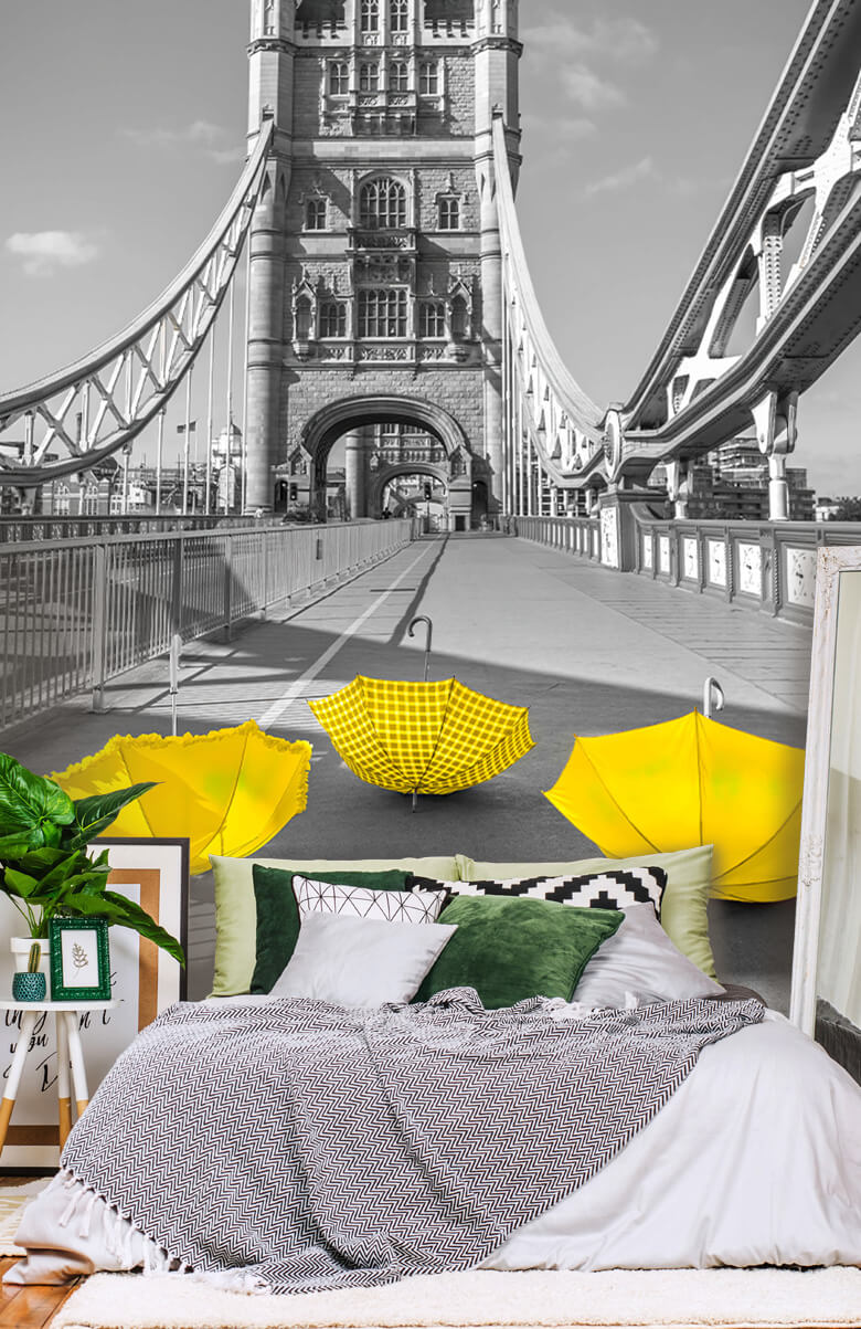  Żółte parasolki na moście wieżowym 14